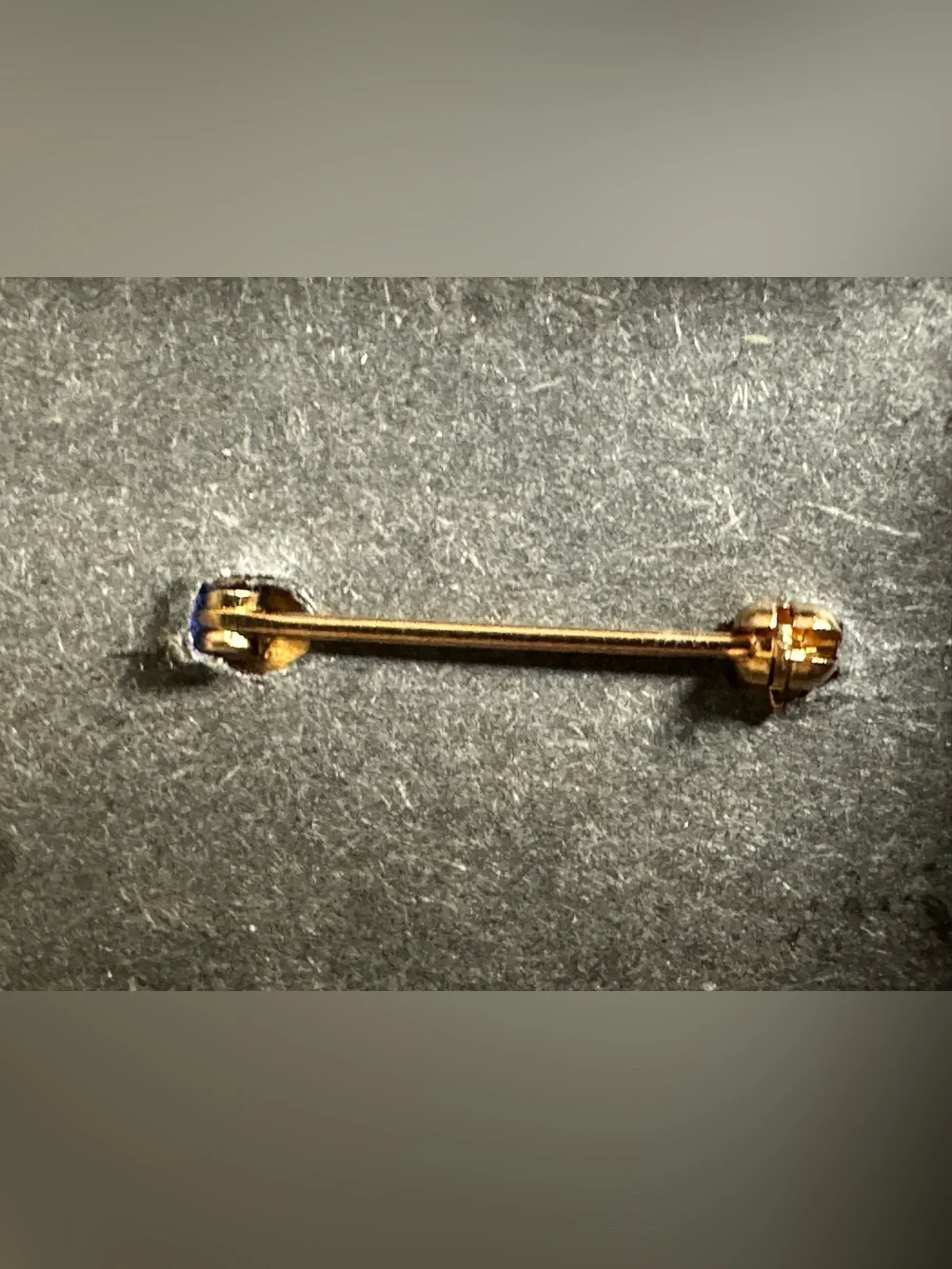 vintage gold-tone Avon Calling door knocker lapel pin, likely awarded to sales r - Picture 6 of 12